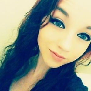 Meet your Posher, Cierra